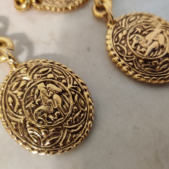 Authentic CHANEL Equestrian Medallion Belt/Long Necklace - Picture 3 of 15